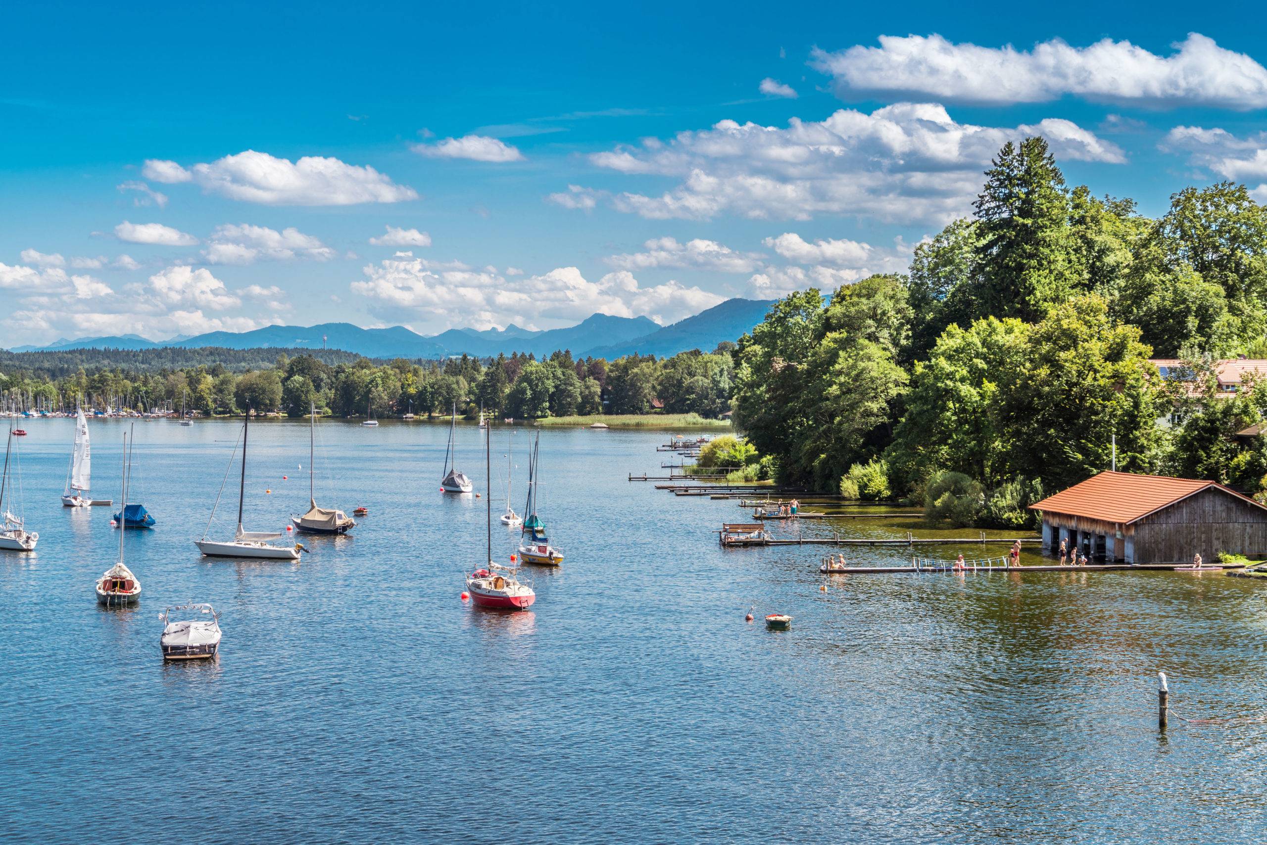 The Enchanting Beauty of Lake Starnberg: A Visual Journey